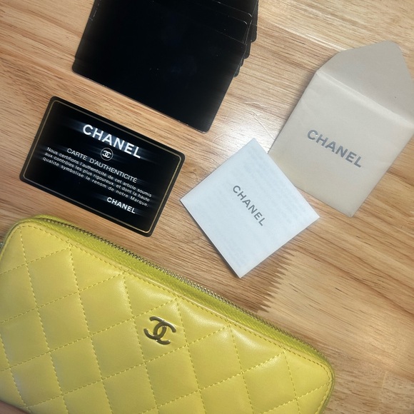 Authentic CHANEL Matelasse Yellow Lambskin Bi-Fold Zip Around Wallet - Picture 14 of 16